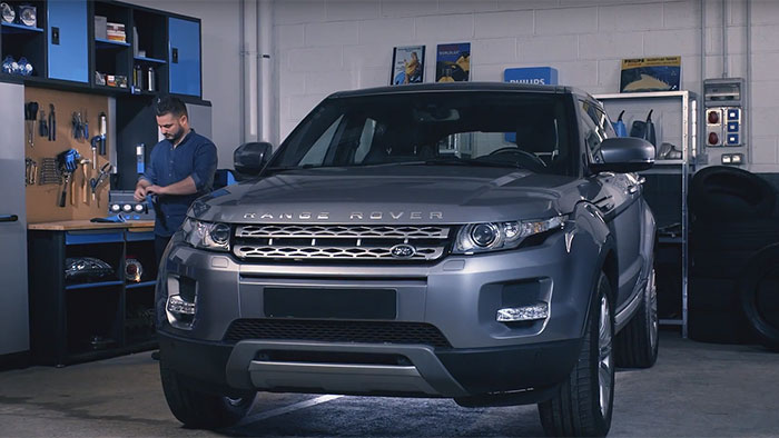 Jak wymienić żar&oacute;wki w Range Roverze Evoque